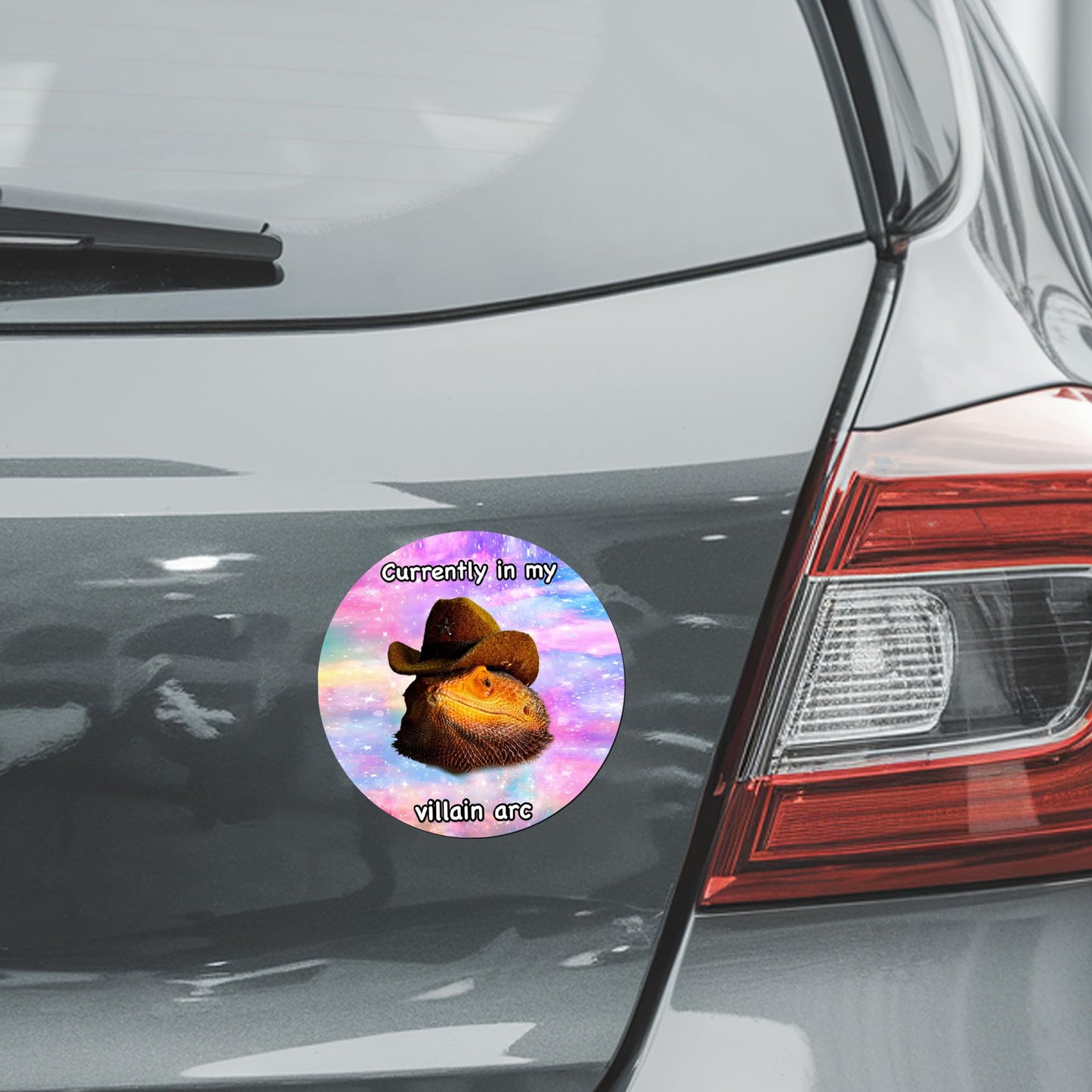 Magnet Me Up WHOSAGOODLIZARD 5" Round Funny Lizard Car Magnet - Currently in My Villain Arc, Bearded Dragon in Cowboy Hat - Fridge Locker Magnetic Decal - UV Printed Vinyl, Made in USA