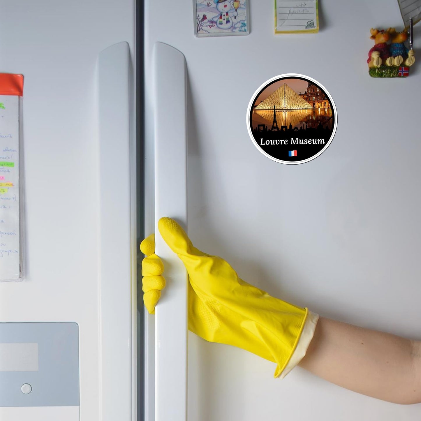 Magnet Me Up Louvre Museum Magnet - 5" Round Paris France Travel Souvenir Magnetic Decal with Glass Pyramid Design - UV Printed Full-Color Louvre Museum Decal - Durable Vinyl, Made in USA